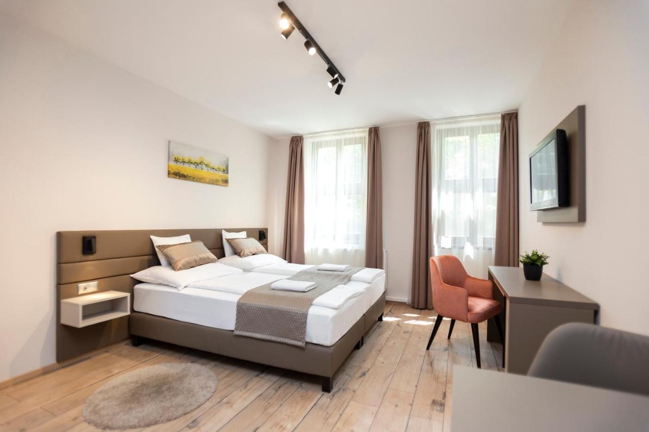 Vegvar Spa Apartman Дьюла Экстерьер фото