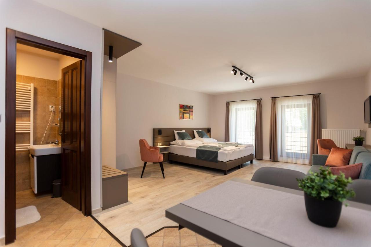 Vegvar Spa Apartman Дьюла Экстерьер фото
