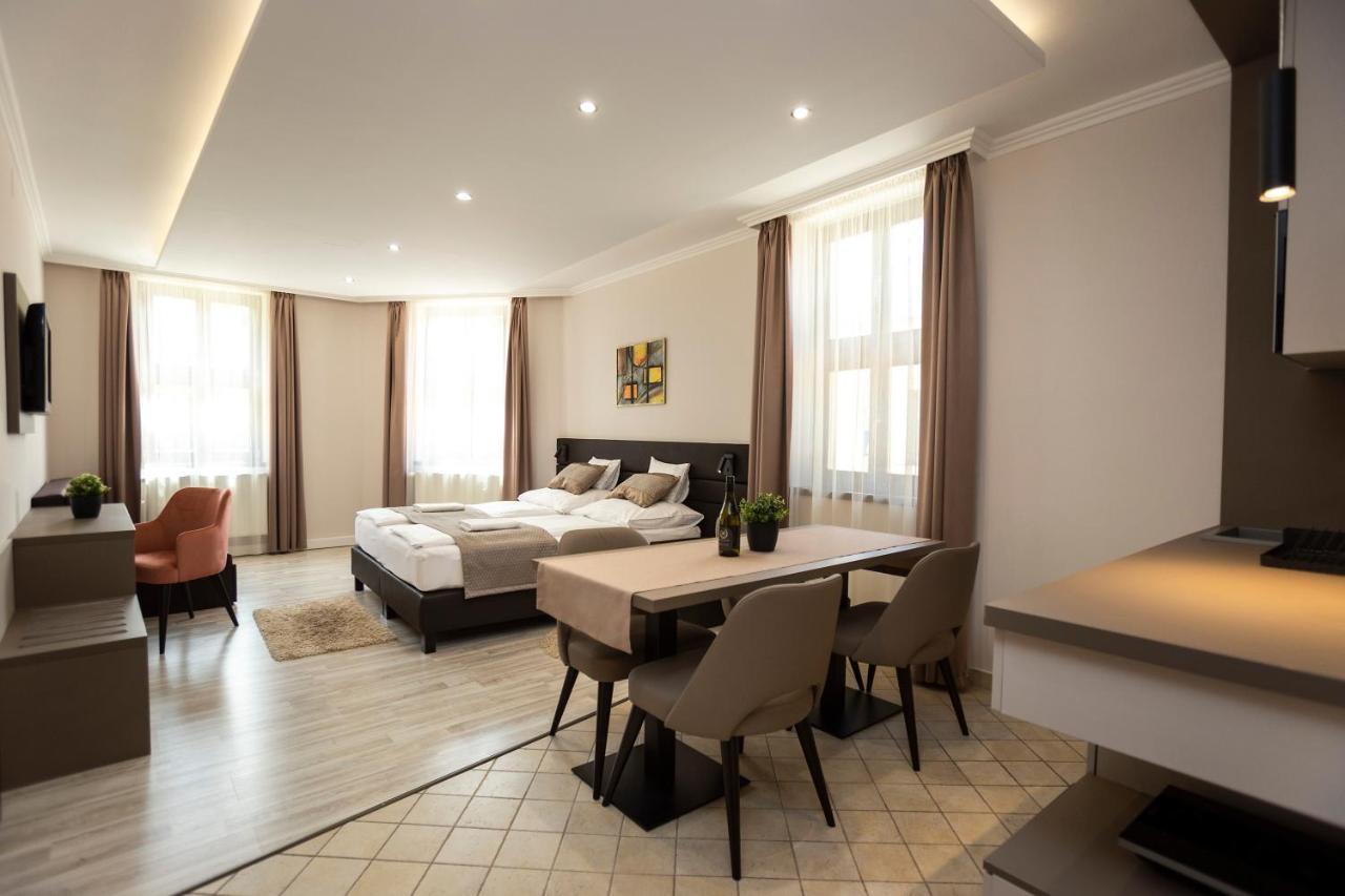 Vegvar Spa Apartman Дьюла Экстерьер фото