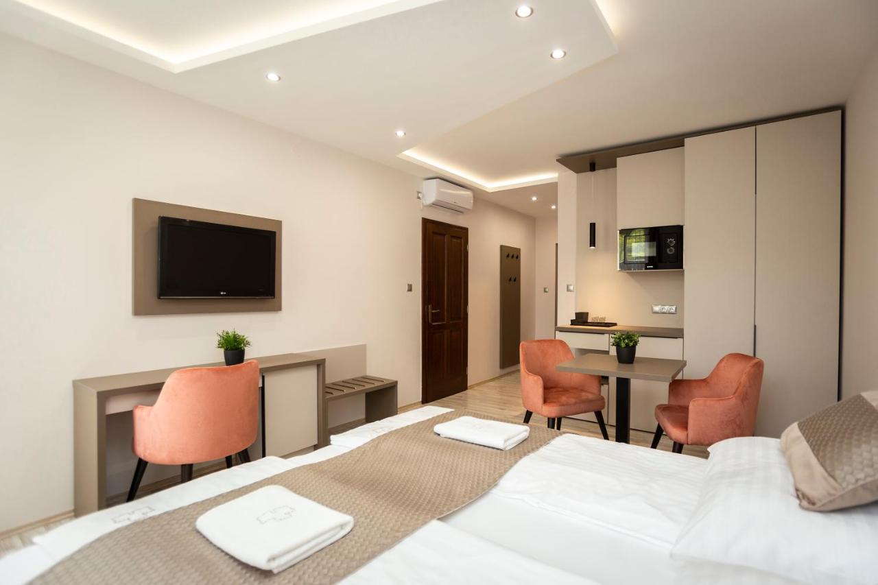 Vegvar Spa Apartman Дьюла Экстерьер фото